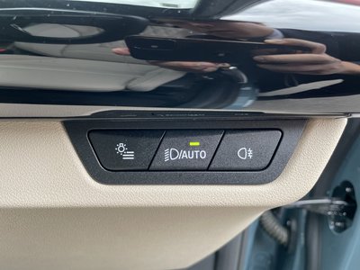 2025 BMW IX1 thumbnail 27