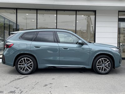 2025 BMW IX1 photo 4