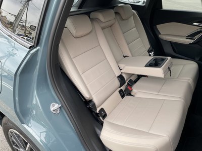 2025 BMW IX1 thumbnail 17