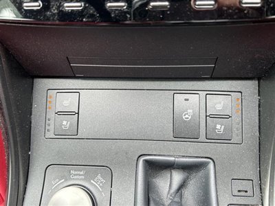 2021 Lexus IS thumbnail 33