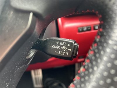 2021 Lexus IS photo 6