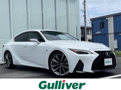 2021 Lexus IS photo 1