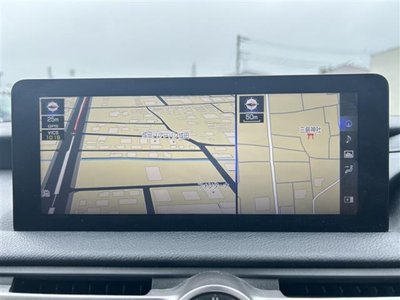 2021 Lexus IS photo 10