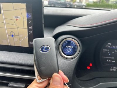 2021 Lexus IS photo 15