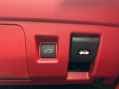 2021 Lexus IS photo 13