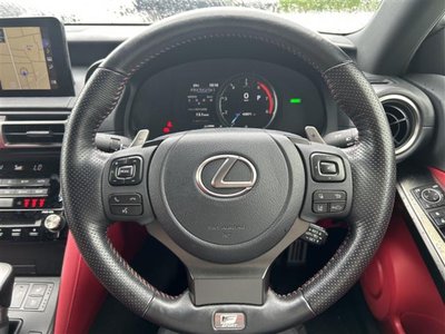 2021 Lexus IS thumbnail 26