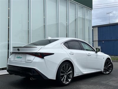 2021 Lexus IS thumbnail 37