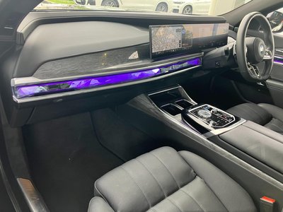 2025 BMW I7 thumbnail 74