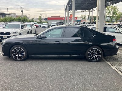 2025 BMW I7 photo 2