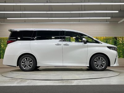صورة 61 لـ 2024 Toyota ALPHARD
