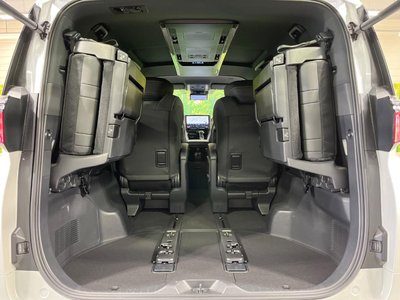 صورة 10 لـ 2024 Toyota ALPHARD