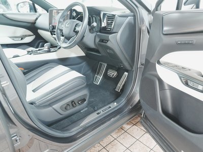 صورة 41 لـ 2023 Lexus NX