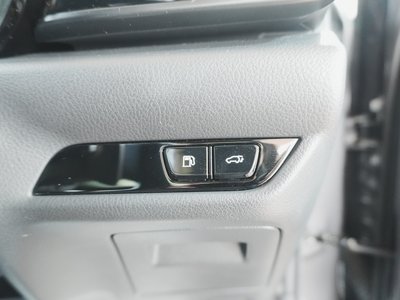 صورة 30 لـ 2023 Lexus NX