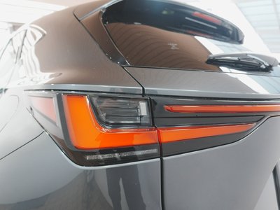 صورة 61 لـ 2023 Lexus NX
