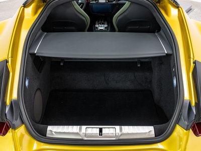 صورة 31 لـ 2025 Ferrari 12 CILINDRI