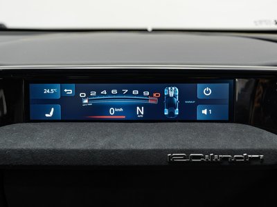صورة 16 لـ 2025 Ferrari 12 CILINDRI