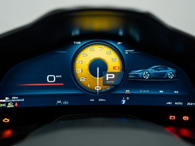 صورة 15 لـ 2025 Ferrari 12 CILINDRI