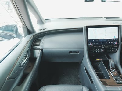 صورة 14 لـ 2023 Toyota VELLFIRE