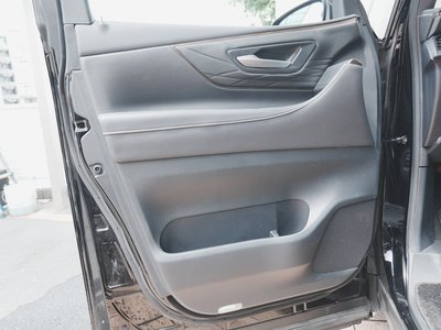 صورة 41 لـ 2023 Toyota VELLFIRE
