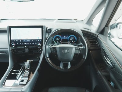 صورة 15 لـ 2023 Toyota VELLFIRE
