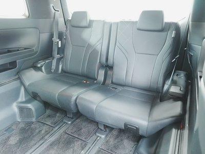 صورة 47 لـ 2023 Toyota VELLFIRE