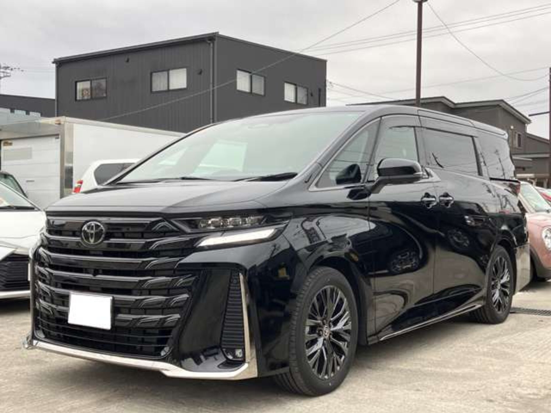 2024 Toyota VELLFIRE — фото 1