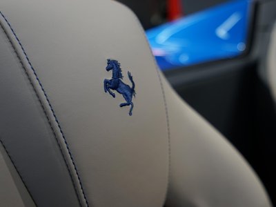 صورة مصغرة 24 لـ 2018 Ferrari 488 SPIDER