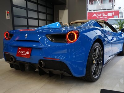 صورة مصغرة 13 لـ 2018 Ferrari 488 SPIDER