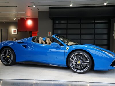 صورة مصغرة 2 لـ 2018 Ferrari 488 SPIDER