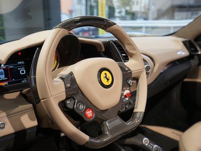 صورة مصغرة 20 لـ 2018 Ferrari 488 SPIDER