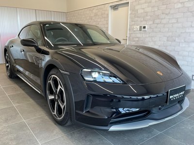 2025 Porsche TAYCAN thumbnail 25