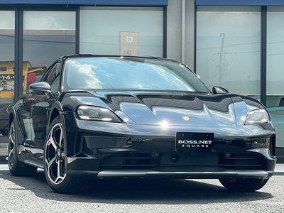 2025 Porsche TAYCAN photo 9