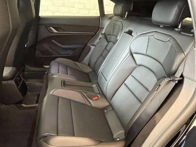 2025 Porsche TAYCAN thumbnail 44