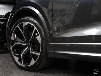 2024 AUDI RS Q8 thumbnail 44