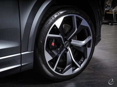 2024 AUDI RS Q8 thumbnail 32