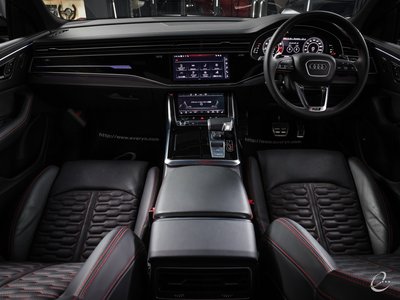 صورة 3 لـ 2024 AUDI RS Q8