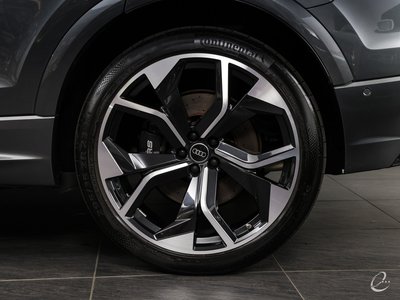 2024 AUDI RS Q8 thumbnail 42