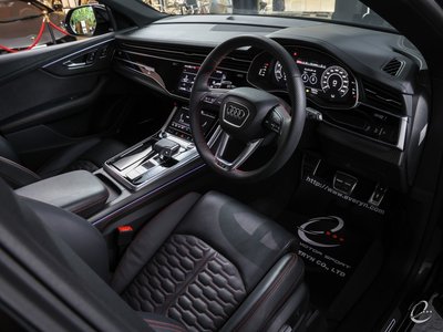 صورة 5 لـ 2024 AUDI RS Q8
