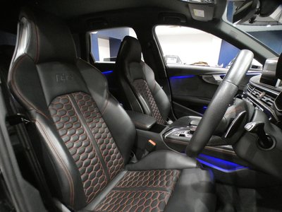 2019 AUDI RS4 AVANT — фото 7