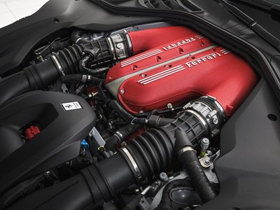 صورة 10 لـ 2025 Ferrari 12 CILINDRI