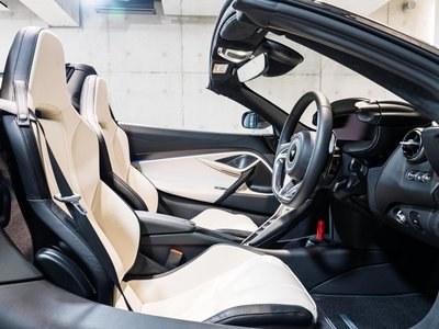 2025 Mclaren 750S SPIDER thumbnail 18
