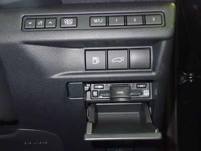 2025 Lexus LBX thumbnail 33