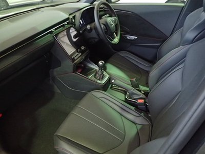 2025 Lexus LBX photo 13