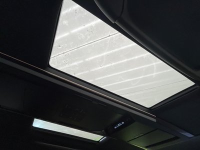2023 Toyota ALPHARD photo 4