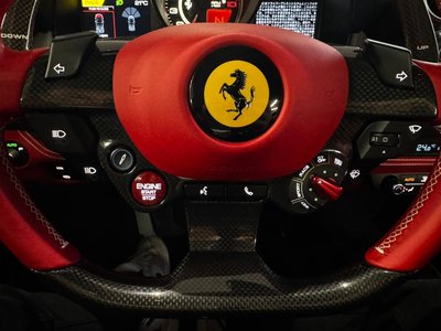 صورة 12 لـ 2021 Ferrari F8 SPIDER