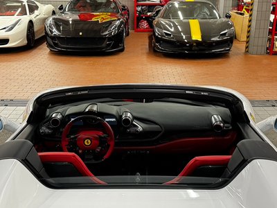 صورة مصغرة 42 لـ 2021 Ferrari F8 SPIDER