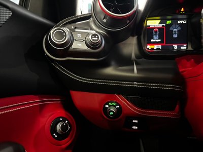 صورة 13 لـ 2021 Ferrari F8 SPIDER