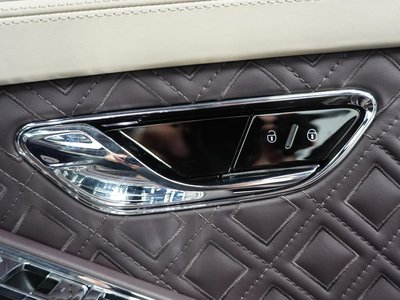 2018 Bentley CONTINENTAL — миниатюра 33
