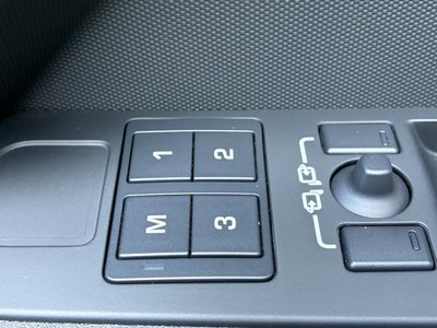 2024 LAND Rover DEFENDER thumbnail 30