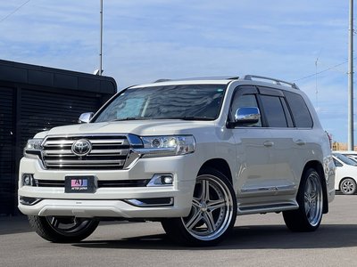 2017 Toyota LAND CRUISER 200 — фото 3